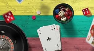Tangkapan layar aplikasi mobile elang 138 menampilkan dealer langsung dan permainan sportsbook
